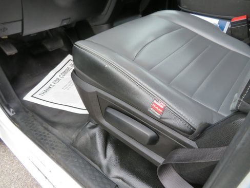 Used 2022 RAM 1500 Tradesman w/ Chrome Appearance Group image 14