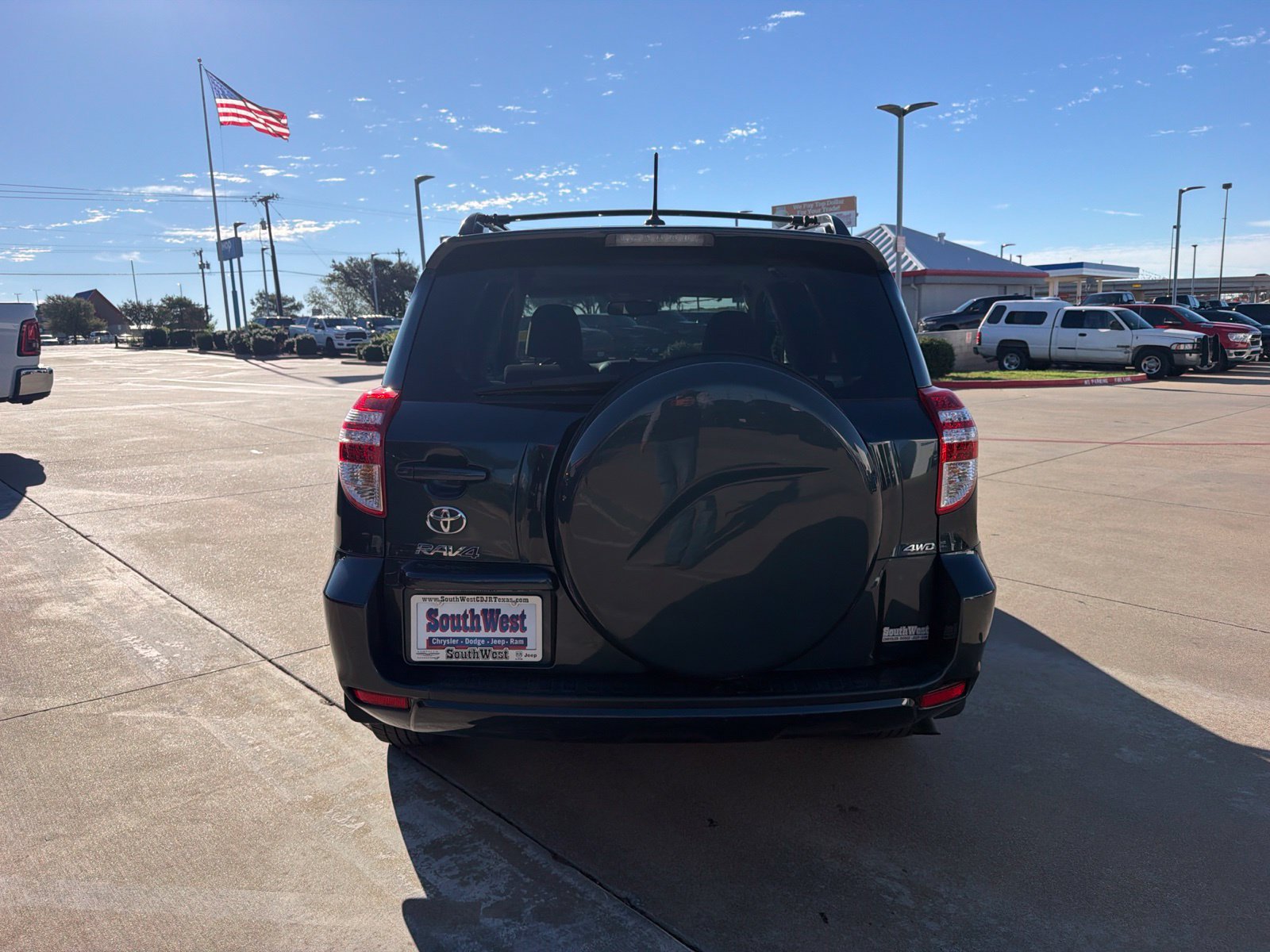 Used 2011 Toyota RAV4 4WD w/ Upgrade Value Pkg image 6