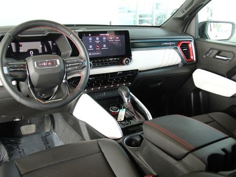 Certified 2024 GMC Canyon AT4X image 32