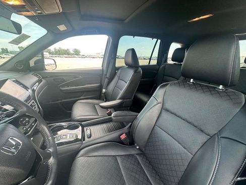 Used 2023 Honda Passport Elite image 17