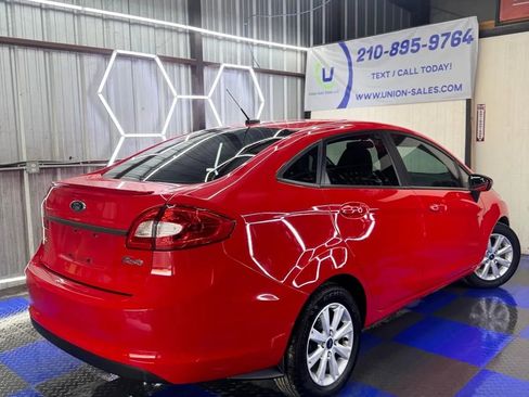 Used 2013 Ford Fiesta SE image 26