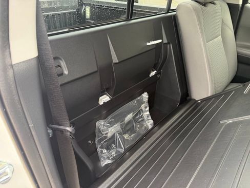 Certified 2023 Toyota Tacoma SR AWD/4WD image 33