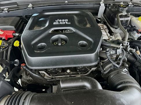 Used 2022 Jeep Wrangler Unlimited Sport AWD/4WD image 26