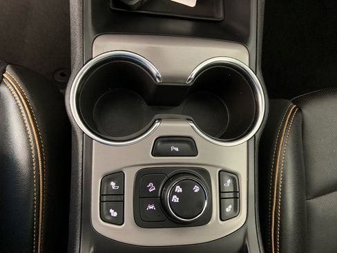 Used 2024 GMC Terrain AT4 w/ Infotainment Package II image 28