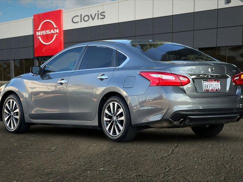 Used 2017 Nissan Altima 2.5 SV image 7