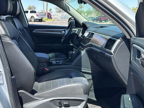 Used 2018 Volkswagen Atlas SEL Premium AWD/4WD image 25