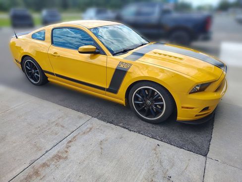 Used 2013 Ford Mustang Boss 302 RWD image 3