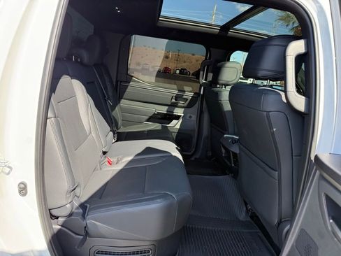 Used 2025 Toyota Tundra Limited AWD/4WD image 17