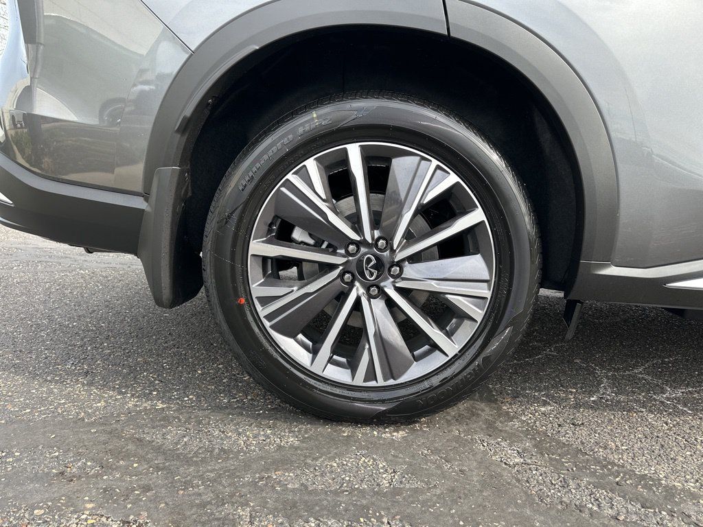 Certified 2026 INFINITI QX60 Luxe w/ Cargo Package AWD/4WD image 17