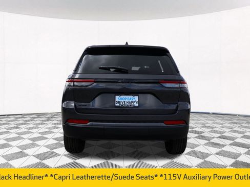 New 2026 Jeep Grand Cherokee Altitude image 17