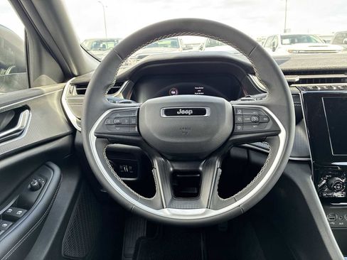 New 2026 Jeep Grand Cherokee Laredo image 11