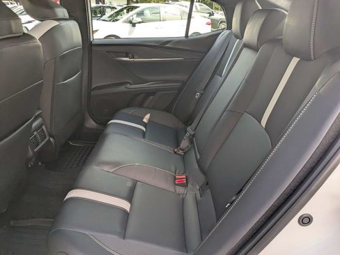 Used 2025 Toyota Camry SE FWD image 13