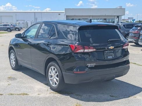 Used 2024 Chevrolet Equinox LS w/ LS Convenience Package AWD/4WD image 5