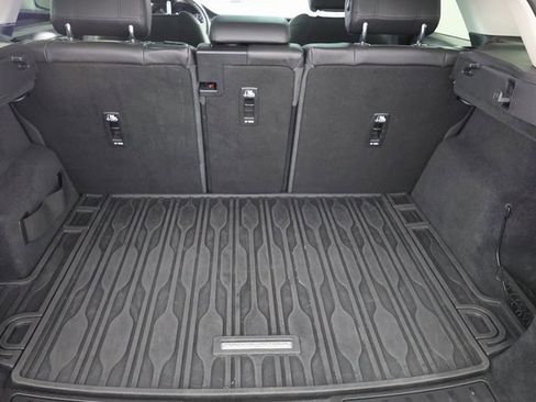 Used 2020 Land Rover Range Rover Evoque S image 23