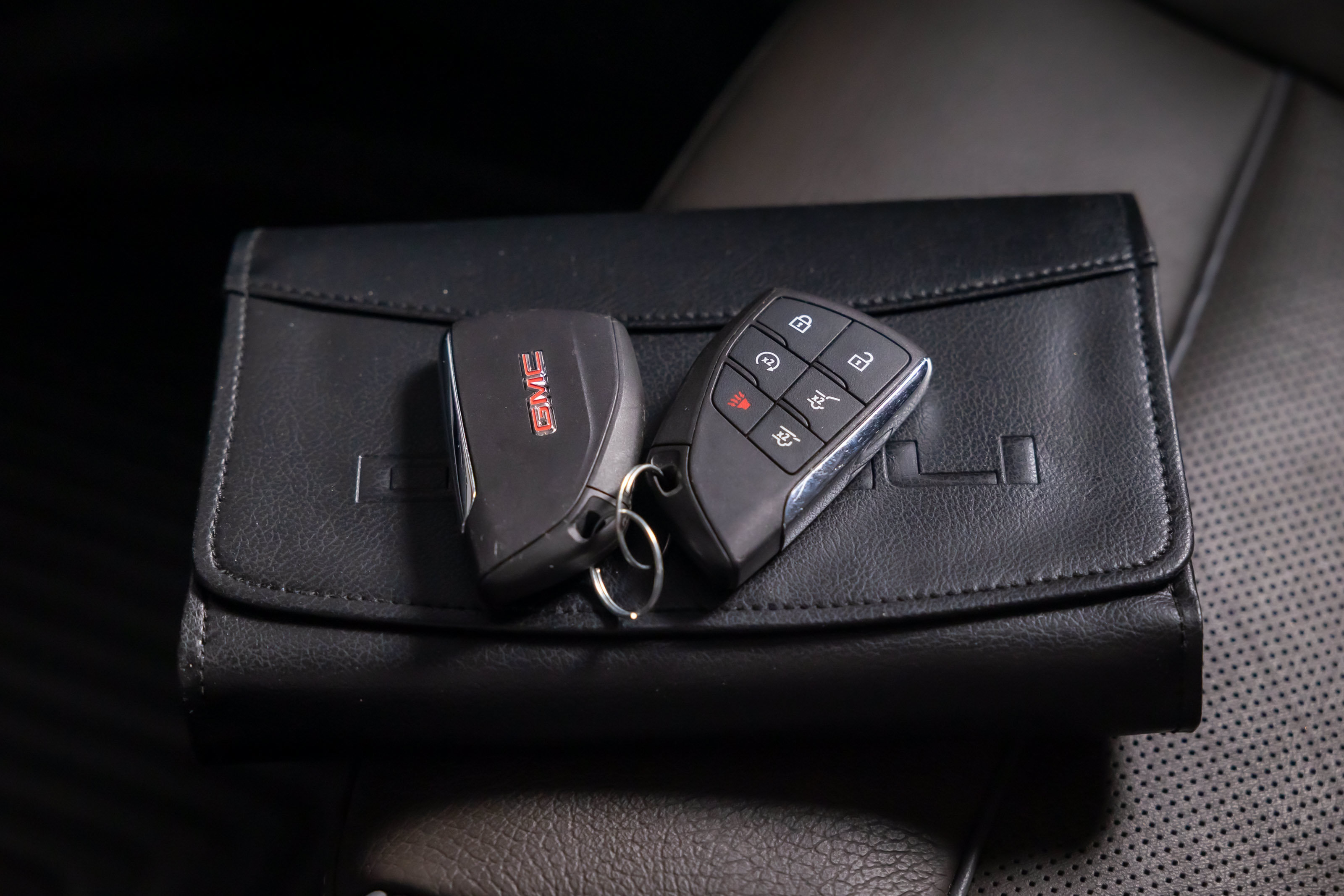 Used 2022 GMC Yukon XL Denali RWD image 34