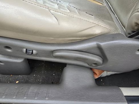 Used 2005 Chrysler PT Cruiser GT image 26