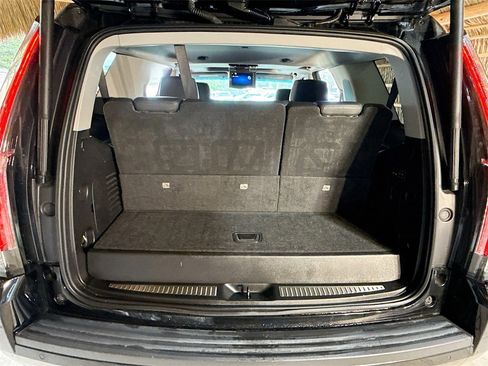 Used 2018 Cadillac Escalade Premium Luxury image 30