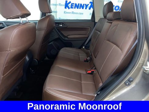 Used 2018 Subaru Forester 2.5i Touring AWD/4WD image 12