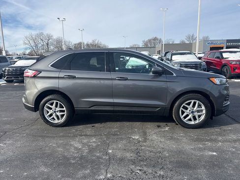Used 2022 Ford Edge SEL w/ Convenience Package image 6