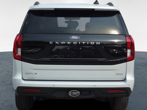 Used 2025 Ford Expedition Max Active AWD/4WD image 4