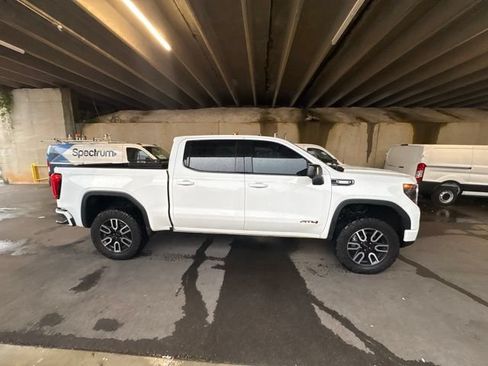Used 2023 GMC Sierra 1500 AT4 w/ Technology Package AWD/4WD image 2