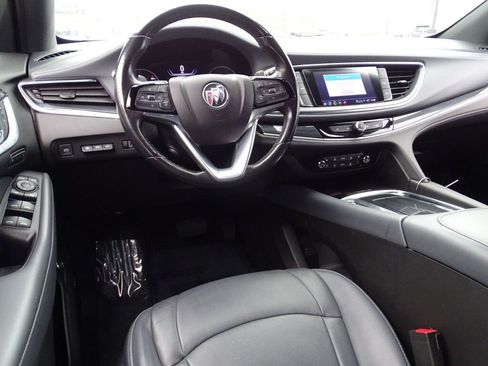 Used 2022 Buick Enclave Premium image 24