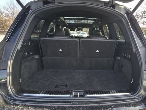 Used 2025 Mercedes-Benz GLS 450 4MATIC image 18