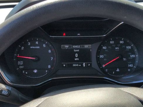 Used 2023 Chevrolet TrailBlazer LT w/ Convenience Package FWD image 12
