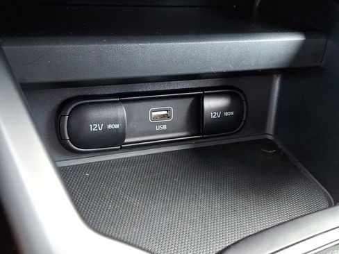 Used 2025 Kia Soul LX w/ LX Technology Package image 23