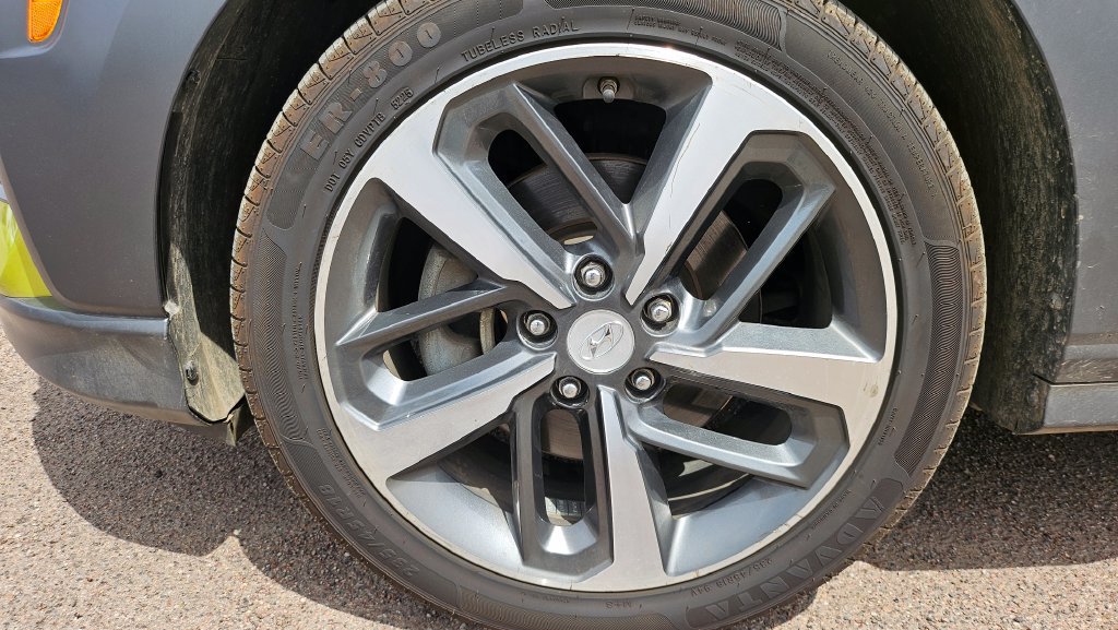 Used 2018 Hyundai Kona Limited FWD image 16