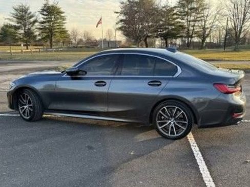 Used 2021 BMW 330i xDrive Sedan w/ Convenience Package image 5