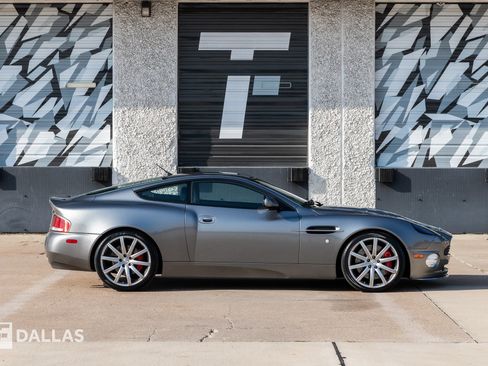 Used 2005 Aston Martin Vanquish S image 17