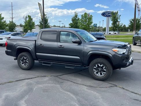 Used 2019 Toyota Tacoma SR w/ SR Convenience Package AWD/4WD image 6