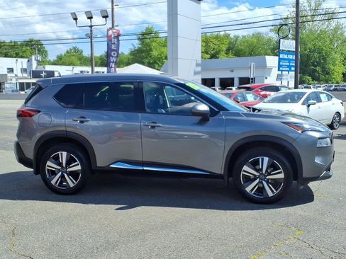 Used 2023 Nissan Rogue SL AWD/4WD image 4
