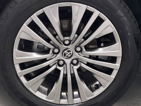 Used 2022 Toyota Venza Limited AWD/4WD image 60