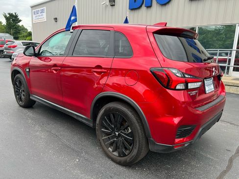 Used 2025 Mitsubishi Outlander Sport AWD image 3