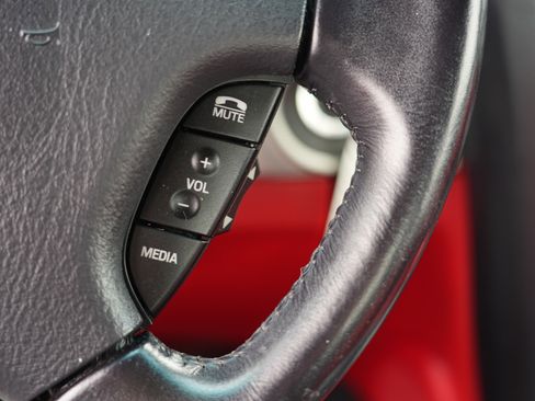 Used 2004 Ford Thunderbird Deluxe image 25