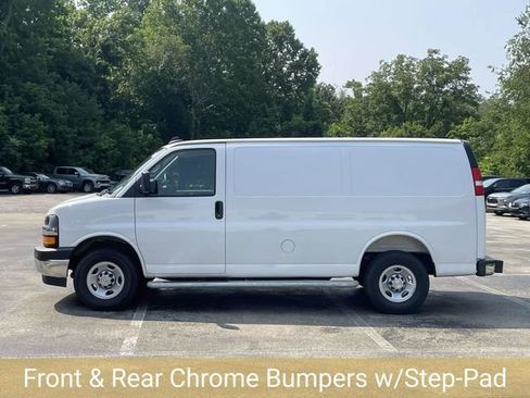 Used 2025 Chevrolet Express 2500 w/ Driver Convenience Package RWD image 7