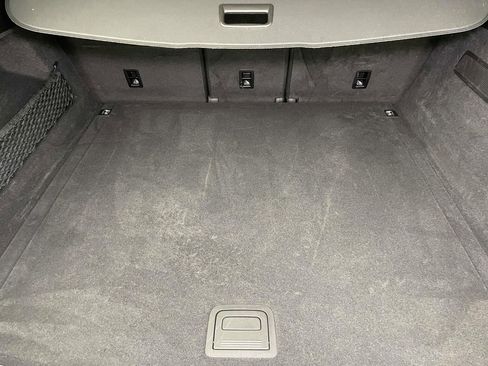 Used 2023 Porsche Cayenne Platinum Edition image 20