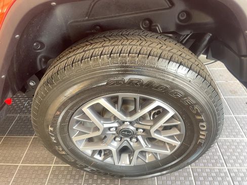 Used 2025 Jeep Wrangler Unlimited Sahara AWD/4WD image 6