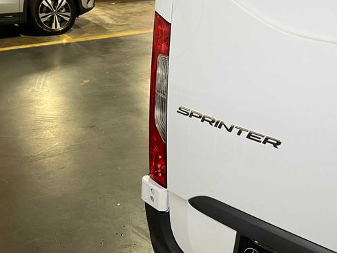 Used 2025 Mercedes-Benz Sprinter 2500 image 15