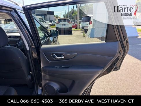 Used 2019 Nissan Rogue SV AWD/4WD image 26