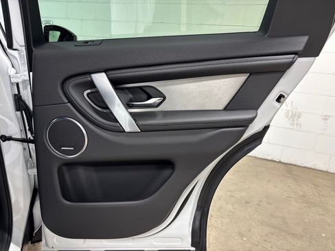 New 2026 Land Rover Discovery Sport Landmark AWD/4WD image 40