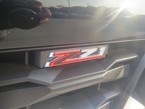 Used 2024 Chevrolet Colorado Z71 AWD/4WD image 10