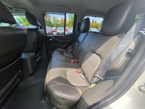 Used 2014 Nissan Xterra PRO-4X w/ Pro-4x Leather Package AWD/4WD image 16
