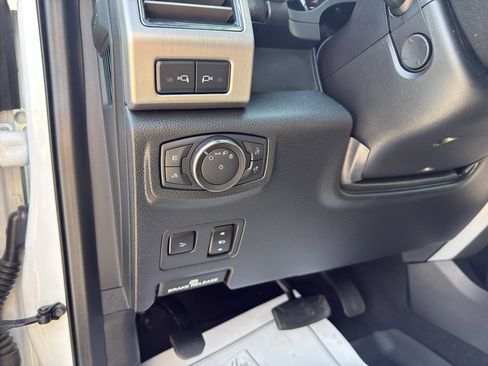 Used 2021 Ford F250 Platinum w/ FX4 Off-Road Package image 12