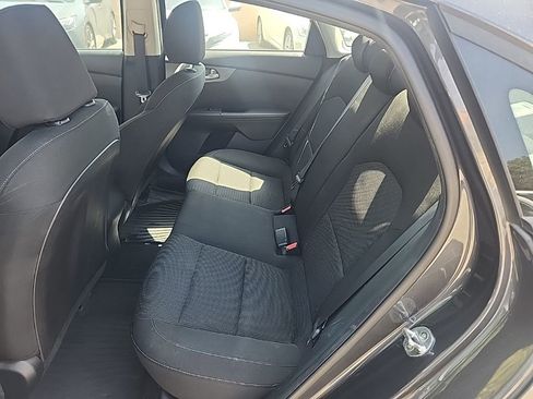 Used 2021 Kia Forte LXS FWD image 11