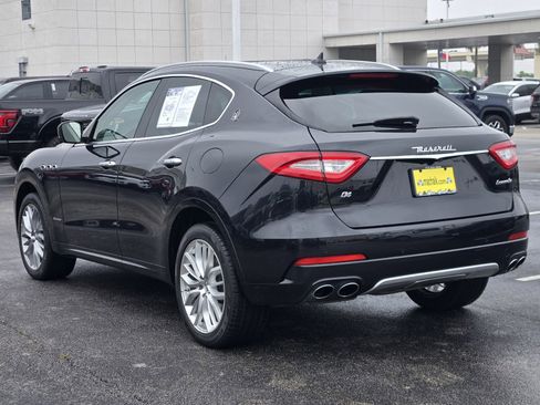 Used 2019 Maserati Levante GranLusso AWD/4WD image 6