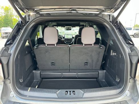 Used 2025 Ford Explorer Platinum w/ Ultimate Package AWD/4WD image 20