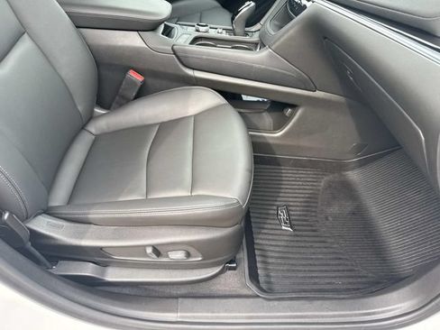 Certified 2024 Cadillac XT6 Luxury w/ LPO, Floor Liner Package AWD/4WD image 21
